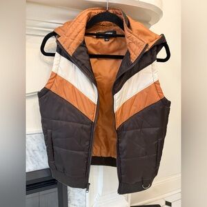 Vintage style puffer vest.  In excellent condition.